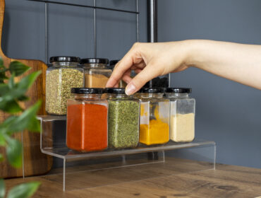 Organizujte vašu kuhinju: Genijalni DIY držači začina koji će oduševiti