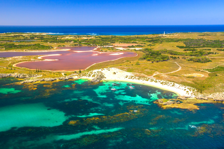 9 nestvarnih pejzaža: Kao da su sa druge planete; nestvarno pink jezero u Australiji